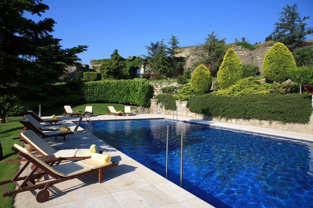 El Castell De Ciutat - Relais & Chateaux La Seu d'Urgell Esterno foto